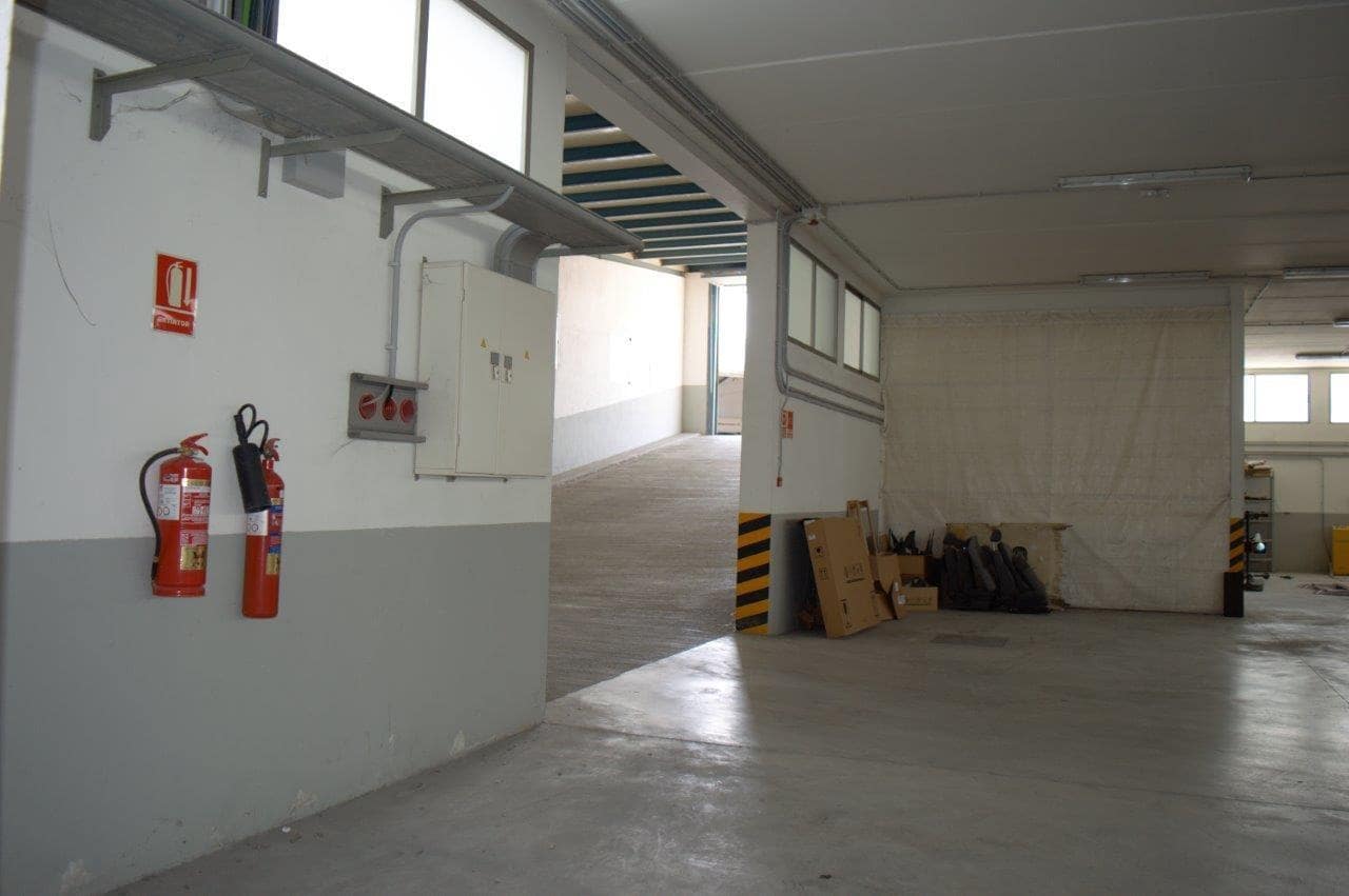 Business for sale in Villena with garage - € 1,200,000 (Ref: 9273661)