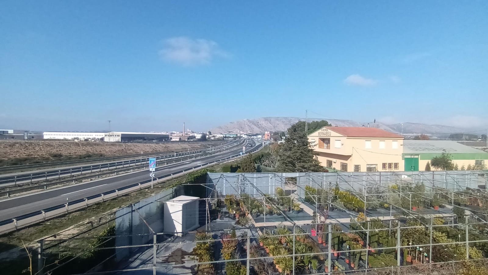 Business for sale in Villena with garage - € 1,200,000 (Ref: 9273661)