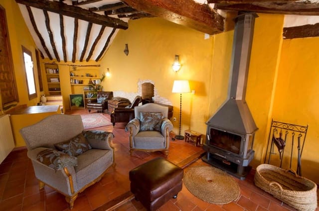 3 bedroom Townhouse for sale in Biar - € 205,000 (Ref: 9276496)