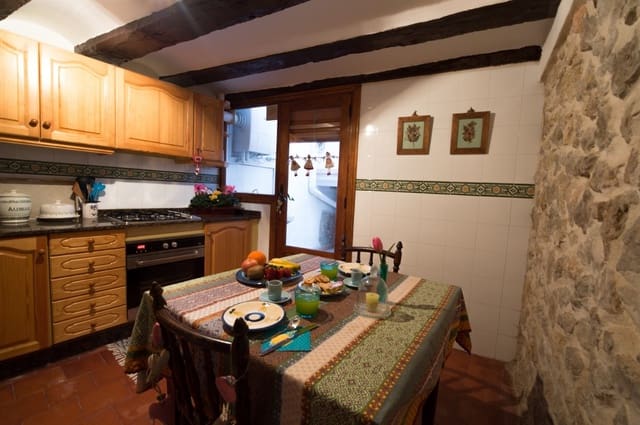 3 bedroom Townhouse for sale in Biar - € 205,000 (Ref: 9276496)