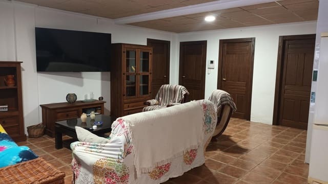 Chalet de 5 habitaciones en Villena en venta con piscina garaje - 450.000 € (Ref: 9276499)