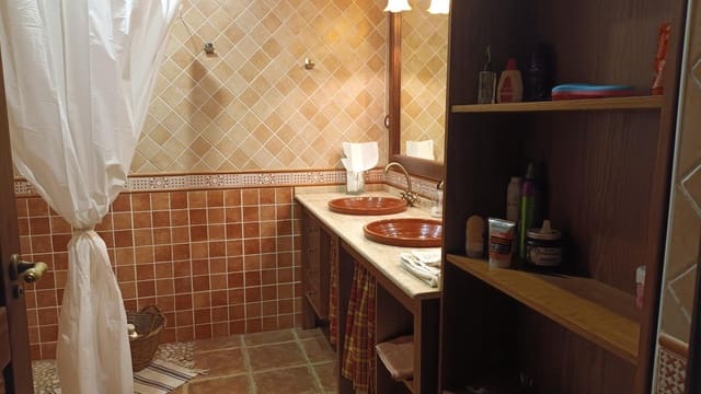 Chalet de 5 habitaciones en Villena en venta con piscina garaje - 450.000 € (Ref: 9276499)