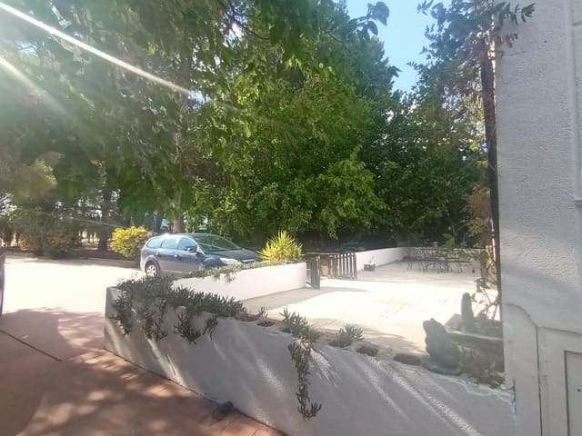 Chalet de 6 habitaciones en Villena en venta con piscina - 295.000 € (Ref: 9285363)