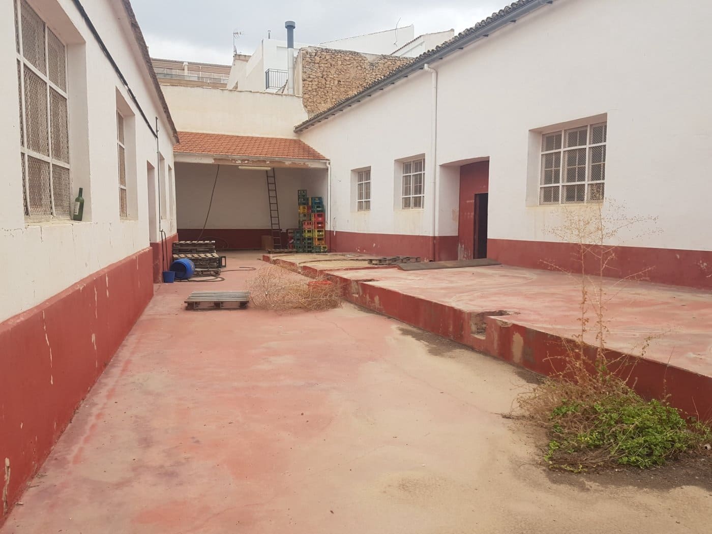 Business for sale in Villena - € 450,000 (Ref: 9341089)