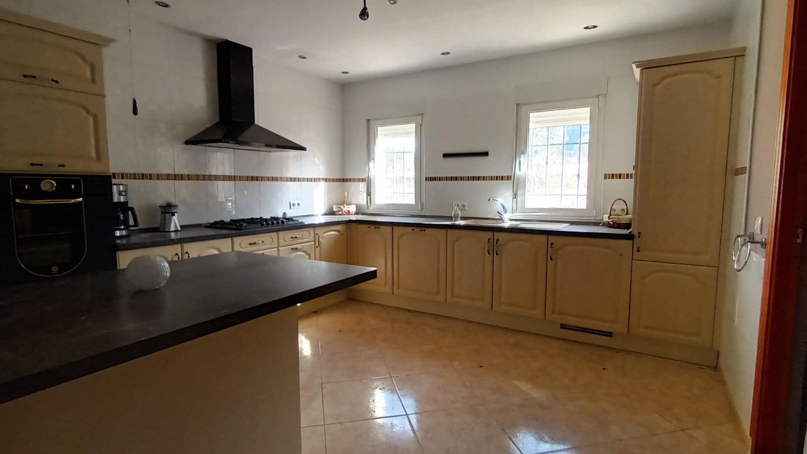 3 sovrum Villa till salu i Villena med pool - 245 000 € (Ref: 9359429)