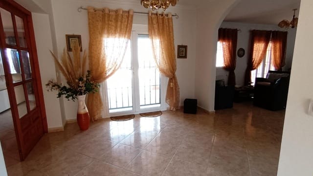 3 slaapkamer Villa te koop in Villena met zwembad - € 245.000 (Ref: 9359429)