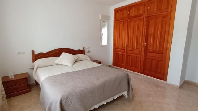 3 slaapkamer Villa te koop in Villena met zwembad - € 245.000 (Ref: 9359429)