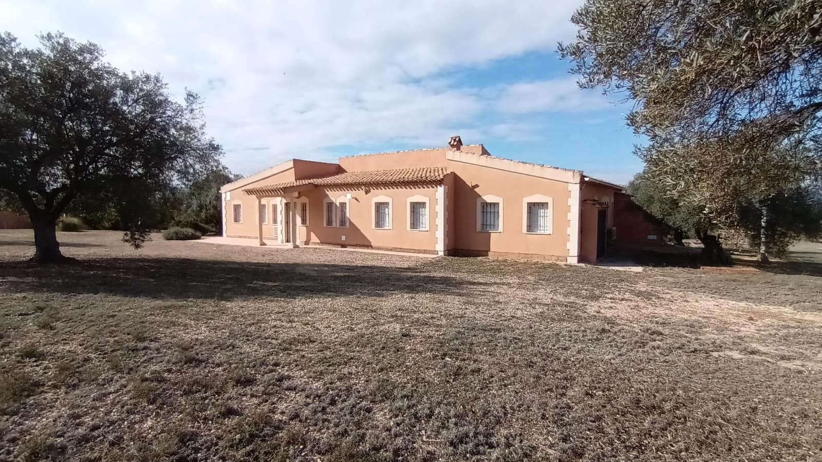 3 sovrum Villa till salu i Villena med pool - 245 000 € (Ref: 9359429)