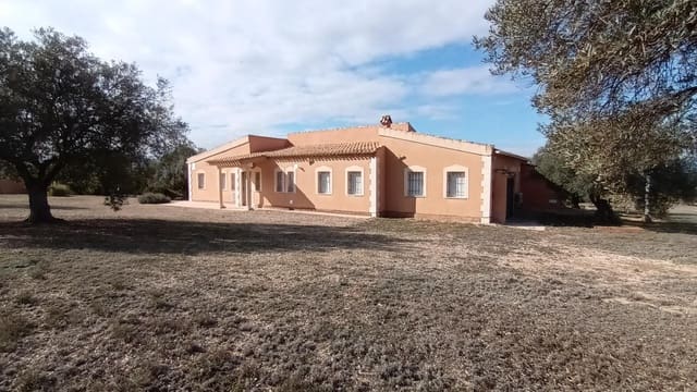 3 slaapkamer Villa te koop in Villena met zwembad - € 245.000 (Ref: 9359429)