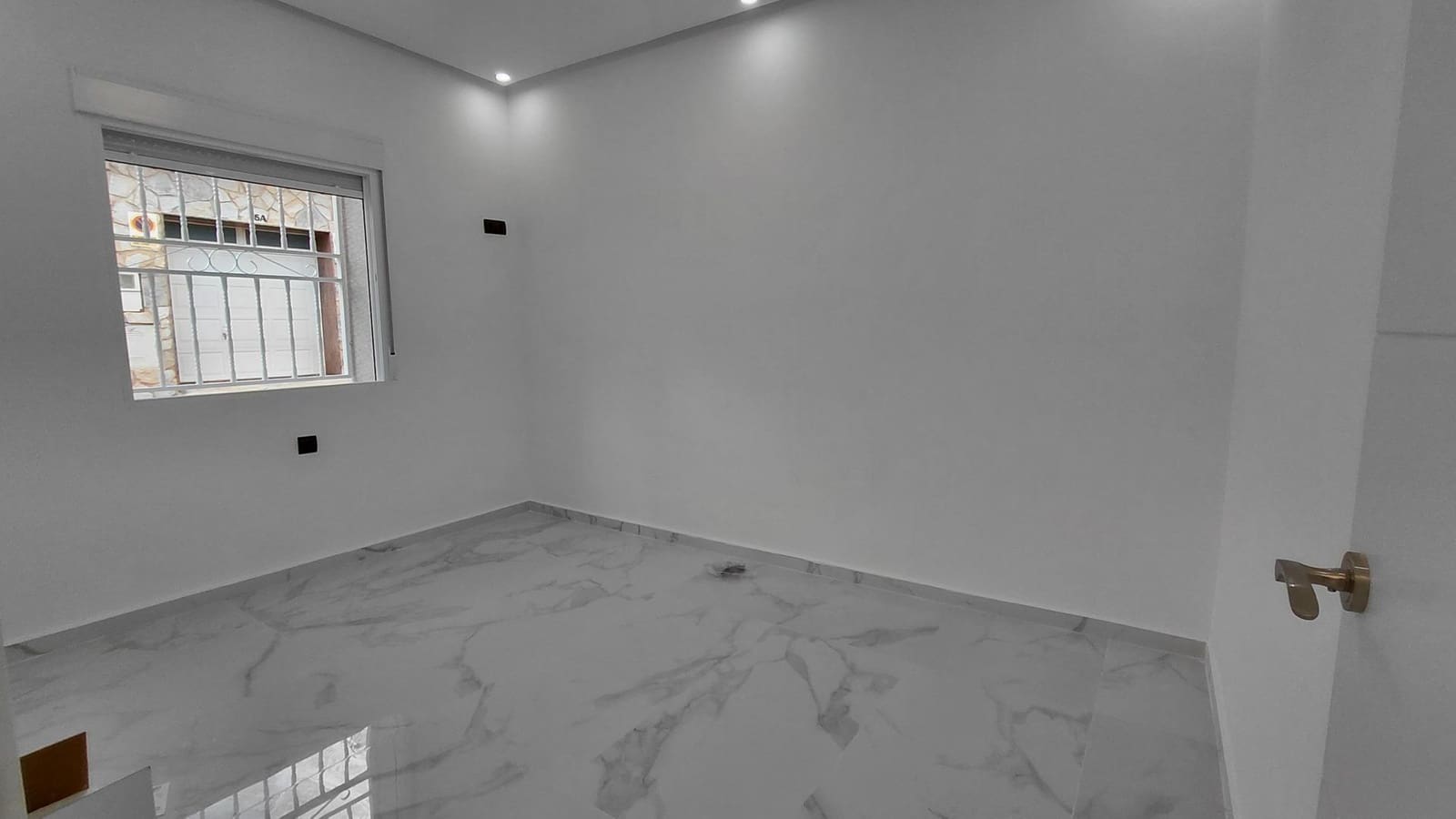 3 soverom Bungalow til salgs i Villena - € 150 000 (Ref: 9401600)