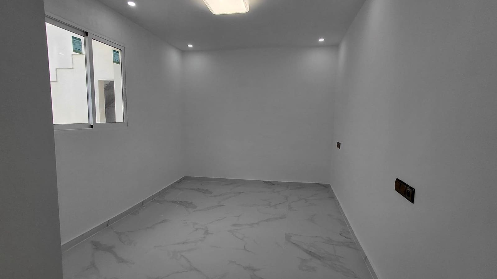 3 makuuhuone Bungalow myytävänä paikassa Villena - 140 000 € (Ref: 9401600)