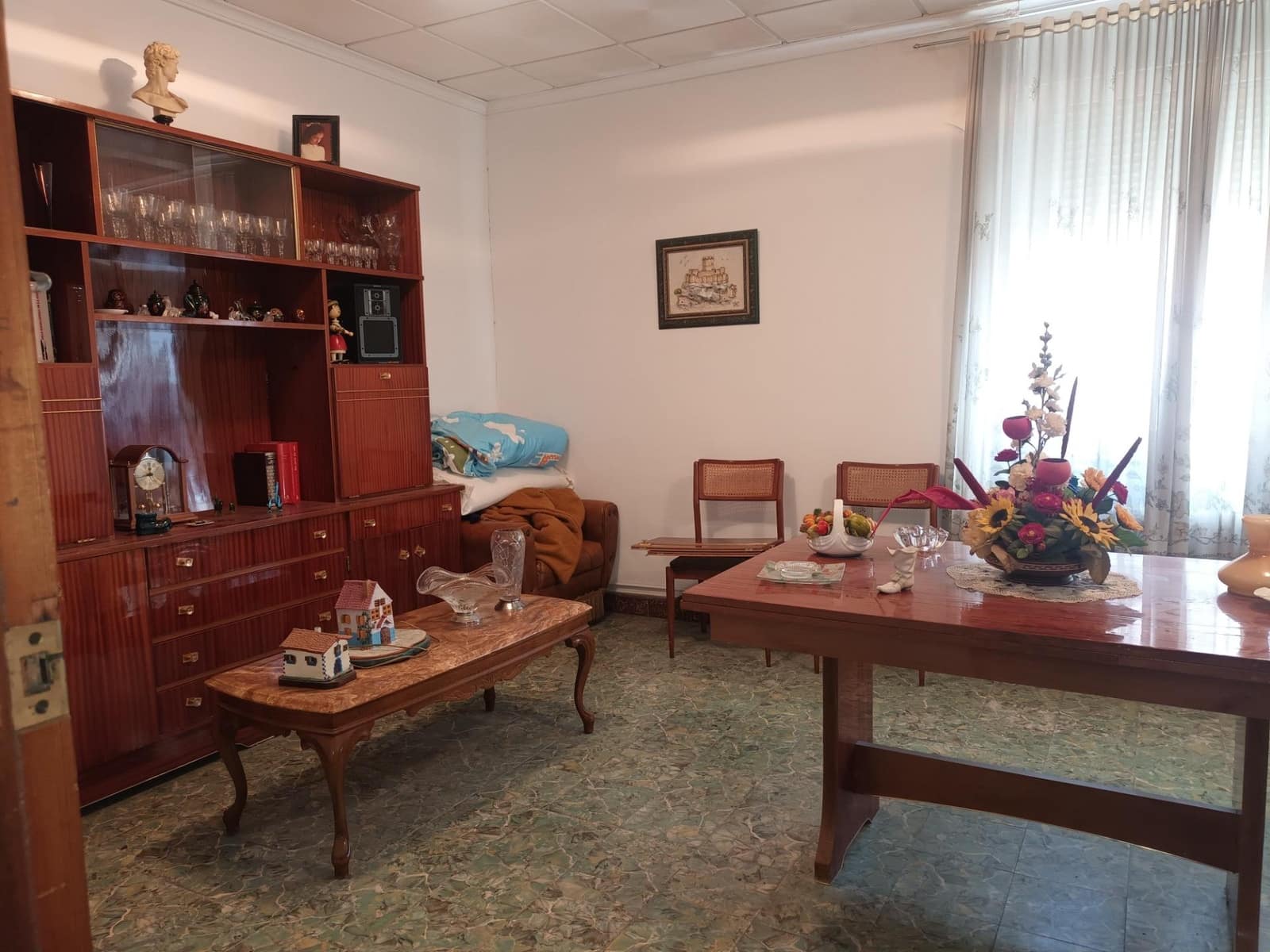 4 soverom Hus til salgs i Villena med garasje - € 148 000 (Ref: 9418747)