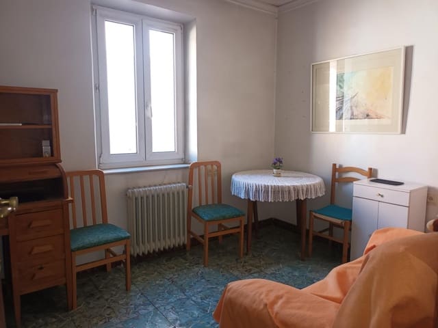 4 soverom Hus til salgs i Villena med garasje - € 148 000 (Ref: 9418747)