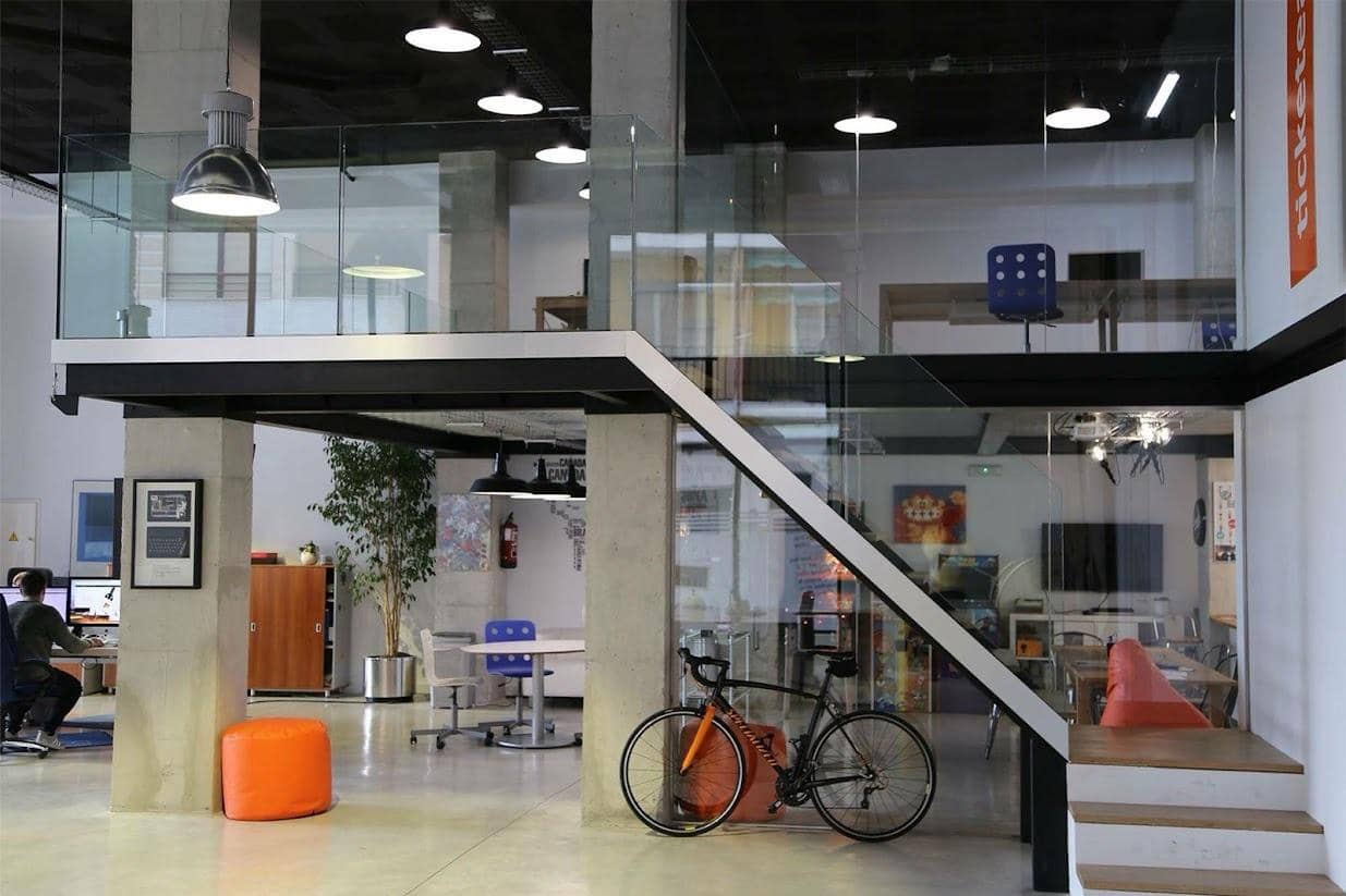 Erhverv til salg i Villena - € 350.000 (Ref: 9440221)