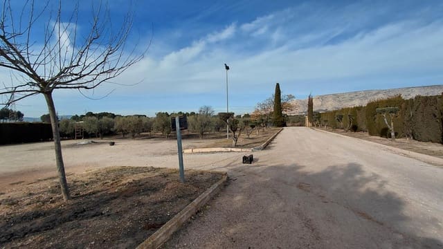 Chalet de 1 habitación en Villena en venta con piscina - 315.000 € (Ref: 9611406)