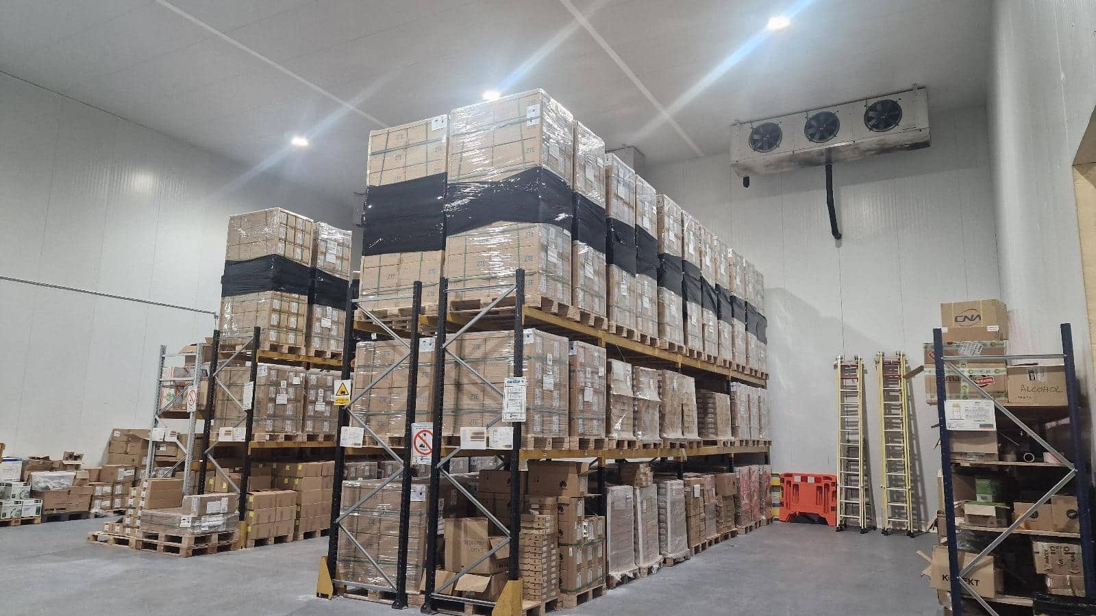 Yritys myytävänä paikassa Elda - 1 950 000 € (Ref: 9630267)