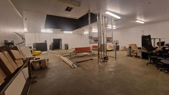 Yritys myytävänä paikassa Elda - 1 950 000 € (Ref: 9630267)