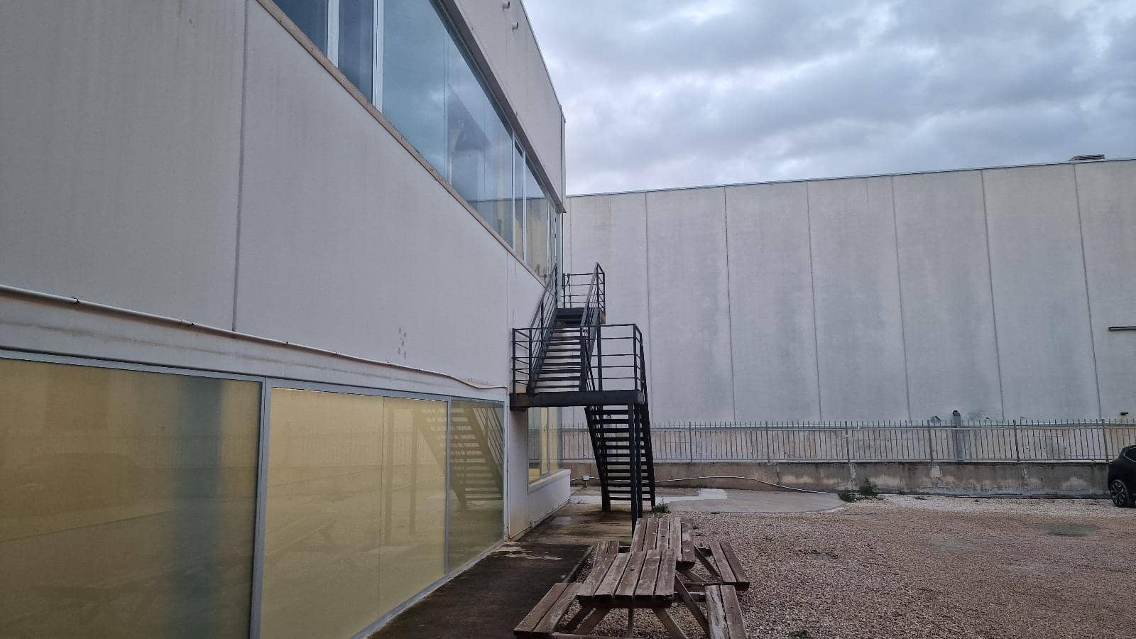 Yritys myytävänä paikassa Elda - 1 950 000 € (Ref: 9630267)