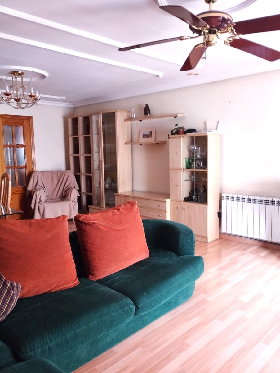4 bedroom Flat for sale in Ibi - € 160,000 (Ref: 9677616)