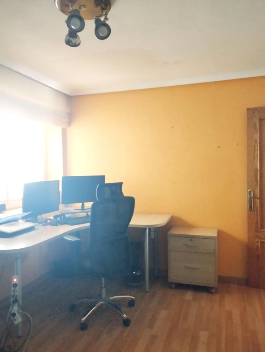 4 bedroom Flat for sale in Ibi - € 160,000 (Ref: 9677616)