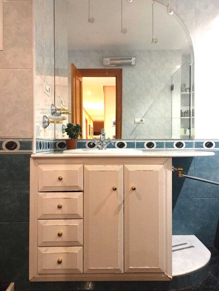 4 bedroom Flat for sale in Ibi - € 160,000 (Ref: 9677616)