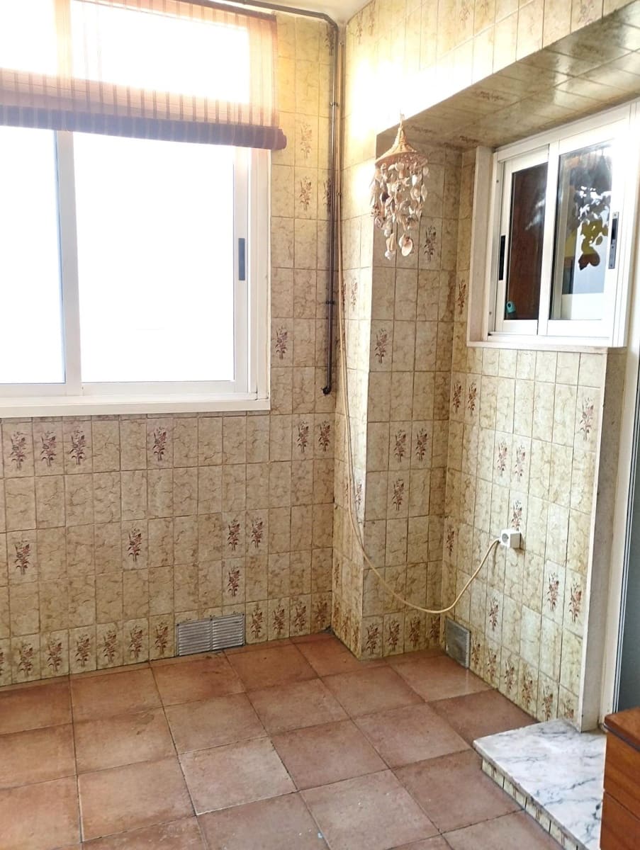 4 bedroom Flat for sale in Ibi - € 160,000 (Ref: 9677616)