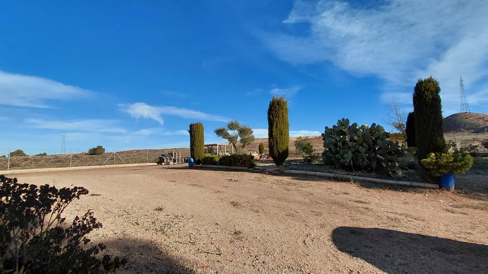 5 Zimmer Finca/Landgut zu verkaufen in Villena mit Pool - 175.000 € (Ref: 9690958)
