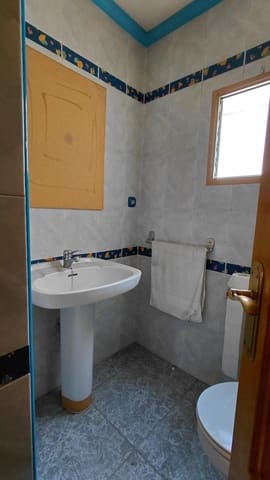 Casa de 4 habitaciones en Villena en venta - 95.000 € (Ref: 9825012)
