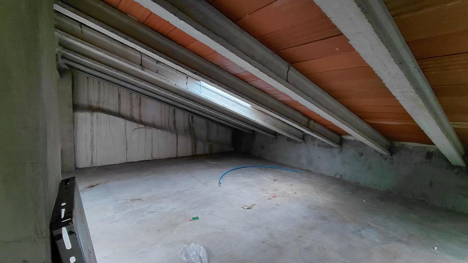 Casa de 4 habitaciones en Villena en venta - 95.000 € (Ref: 9825012)