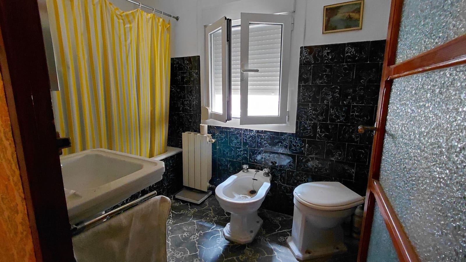 Casa de 4 habitaciones en Villena en venta - 95.000 € (Ref: 9825012)