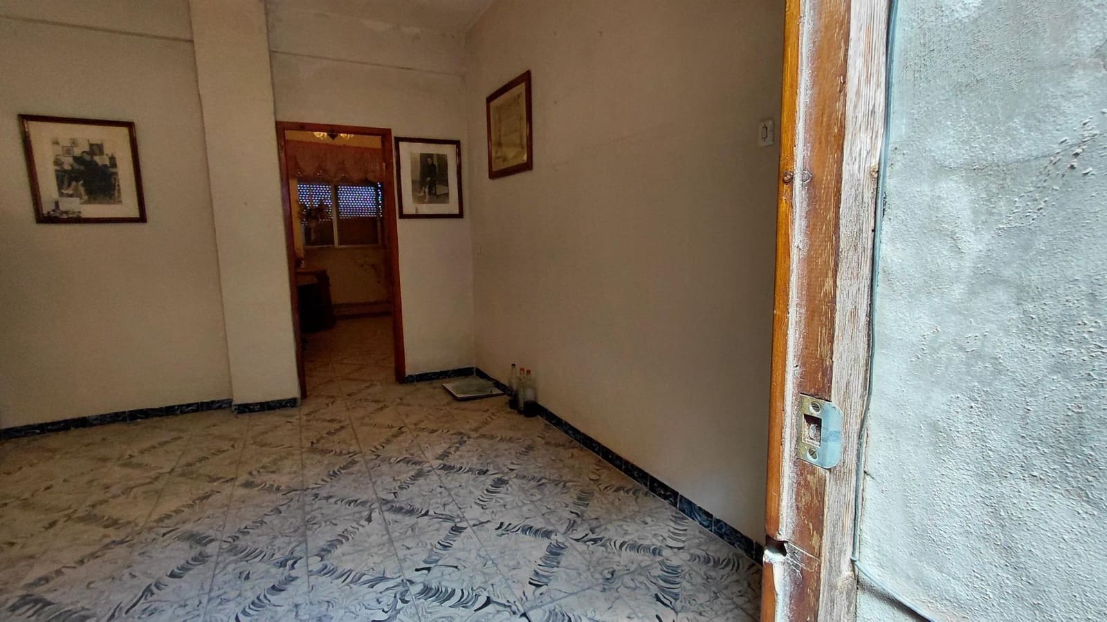 Casa de 4 habitaciones en Villena en venta - 95.000 € (Ref: 9825012)