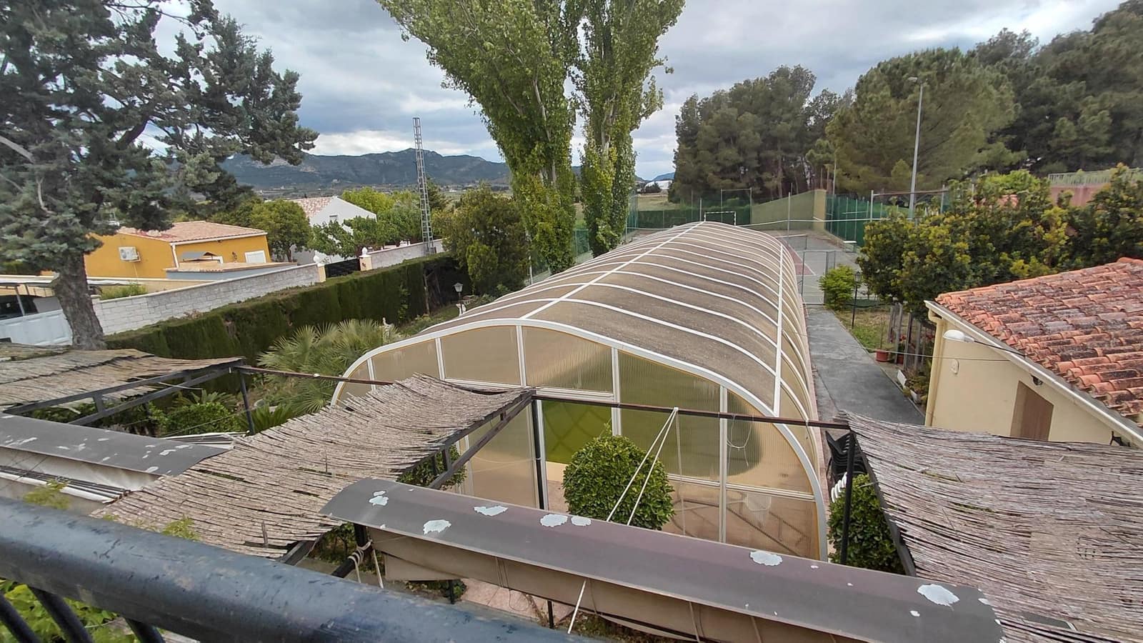 6 bedroom Villa for sale in Villena - € 315,000 (Ref: 9862026)