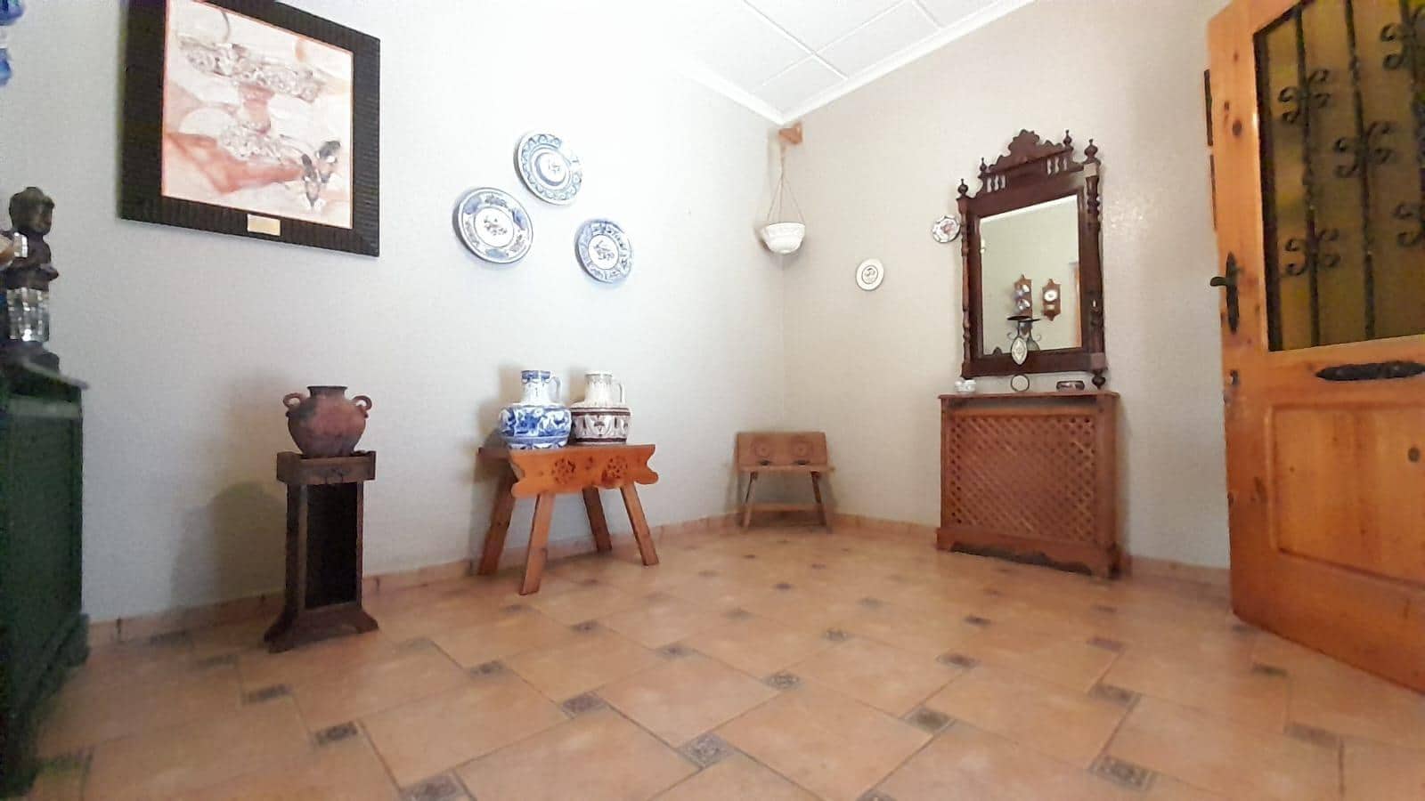 5 bedroom Villa for sale in Las Virtudes with pool garage - € 188,000 (Ref: 9903811)