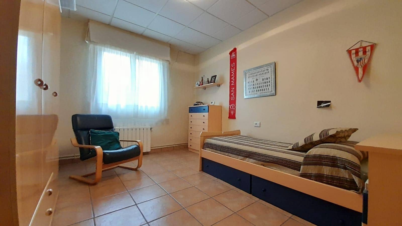 5 bedroom Villa for sale in Las Virtudes with pool garage - € 188,000 (Ref: 9903811)