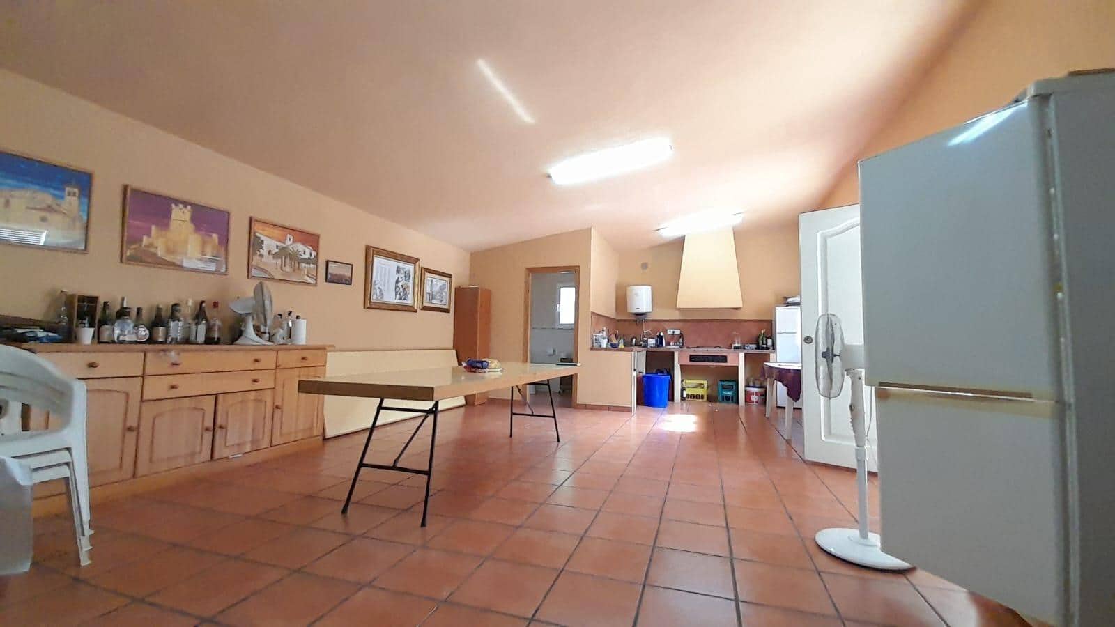 5 bedroom Villa for sale in Las Virtudes with pool garage - € 188,000 (Ref: 9903811)