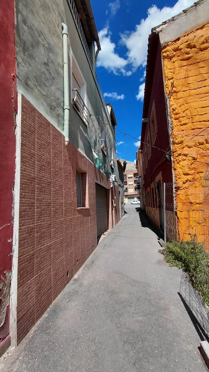 3 bedroom Townhouse for sale in Villena - € 44,500 (Ref: 9920592)