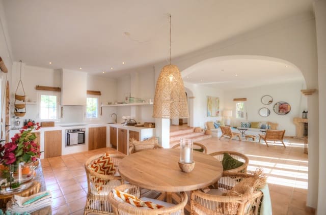 2 soverom Villa til salgs i Cala Figuera, Santanyí med svømmebasseng - € 1 590 000 (Ref: 8721823)