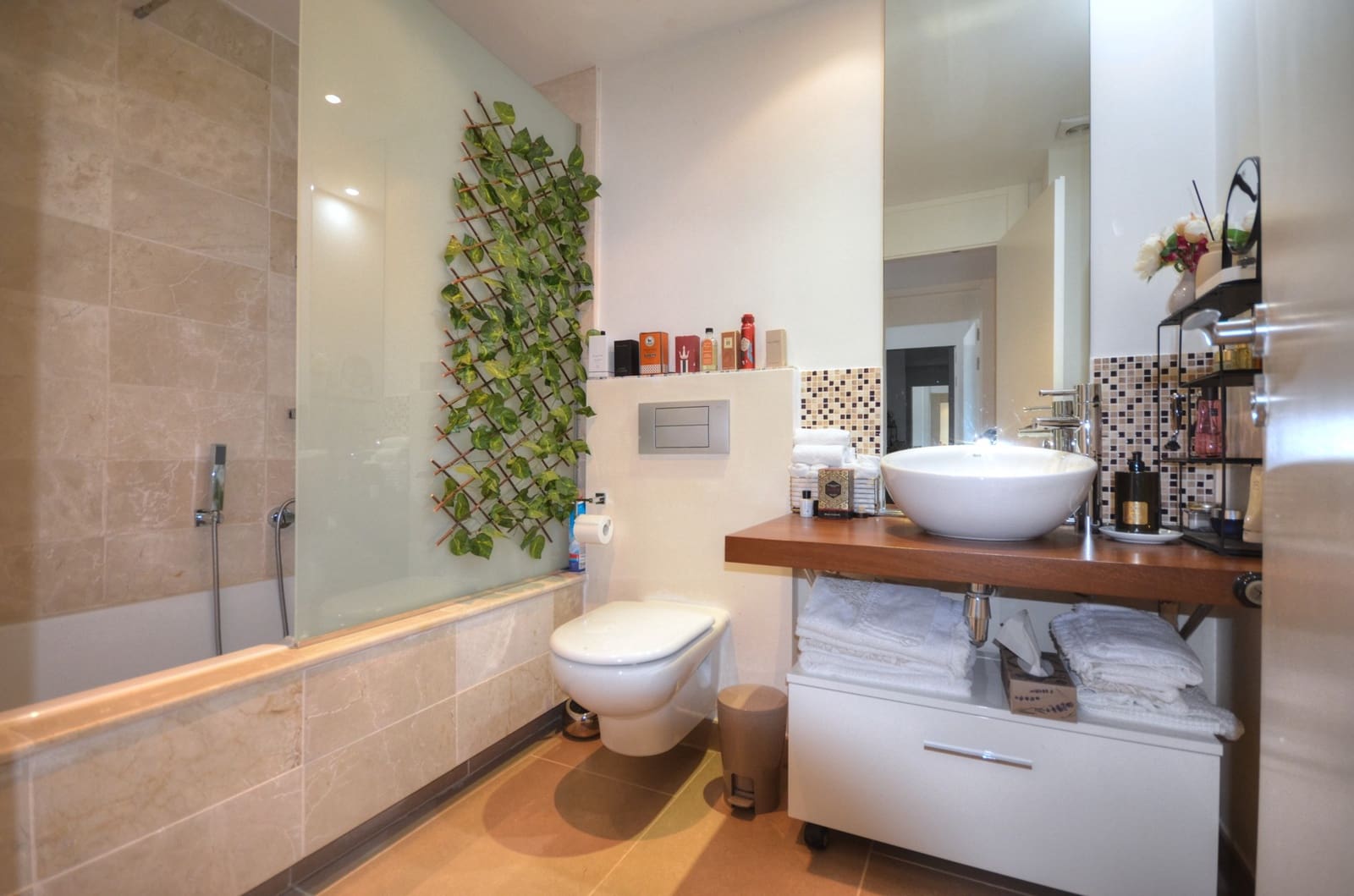 2 soverom Leilighet til salgs i Cala Figuera med svømmebasseng garasje - € 930 000 (Ref: 9106300)