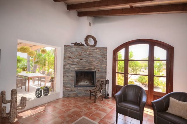 4 Zimmer Finca/Landgut zu verkaufen in Es Llombards, Santanyí mit Pool - 1.950.000 € (Ref: 9106301)