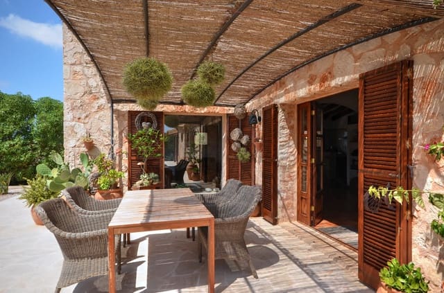 4 Zimmer Finca/Landgut zu verkaufen in Es Llombards, Santanyí mit Pool - 1.950.000 € (Ref: 9106301)