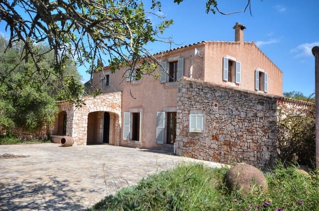 4 bedroom Finca/Country House for sale in Santanyí with pool garage - € 1,900,000 (Ref: 9115883)