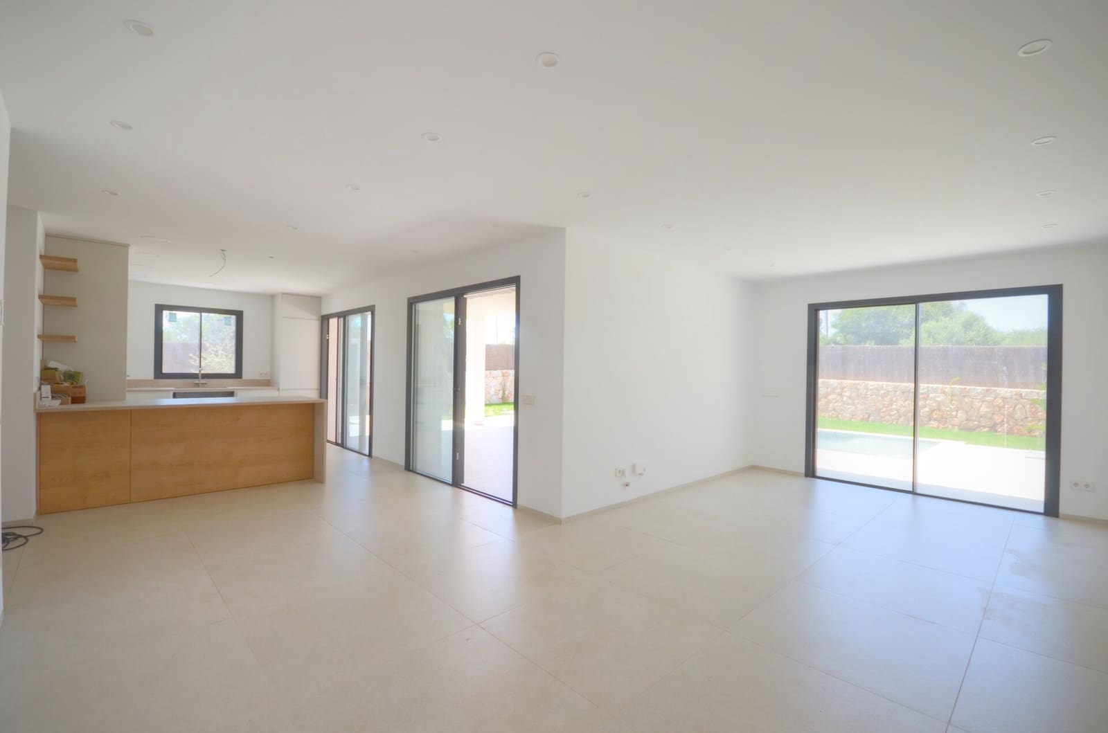 4 bedroom Villa for sale in Cala Llombards with pool garage - € 1,590,000 (Ref: 9321477)