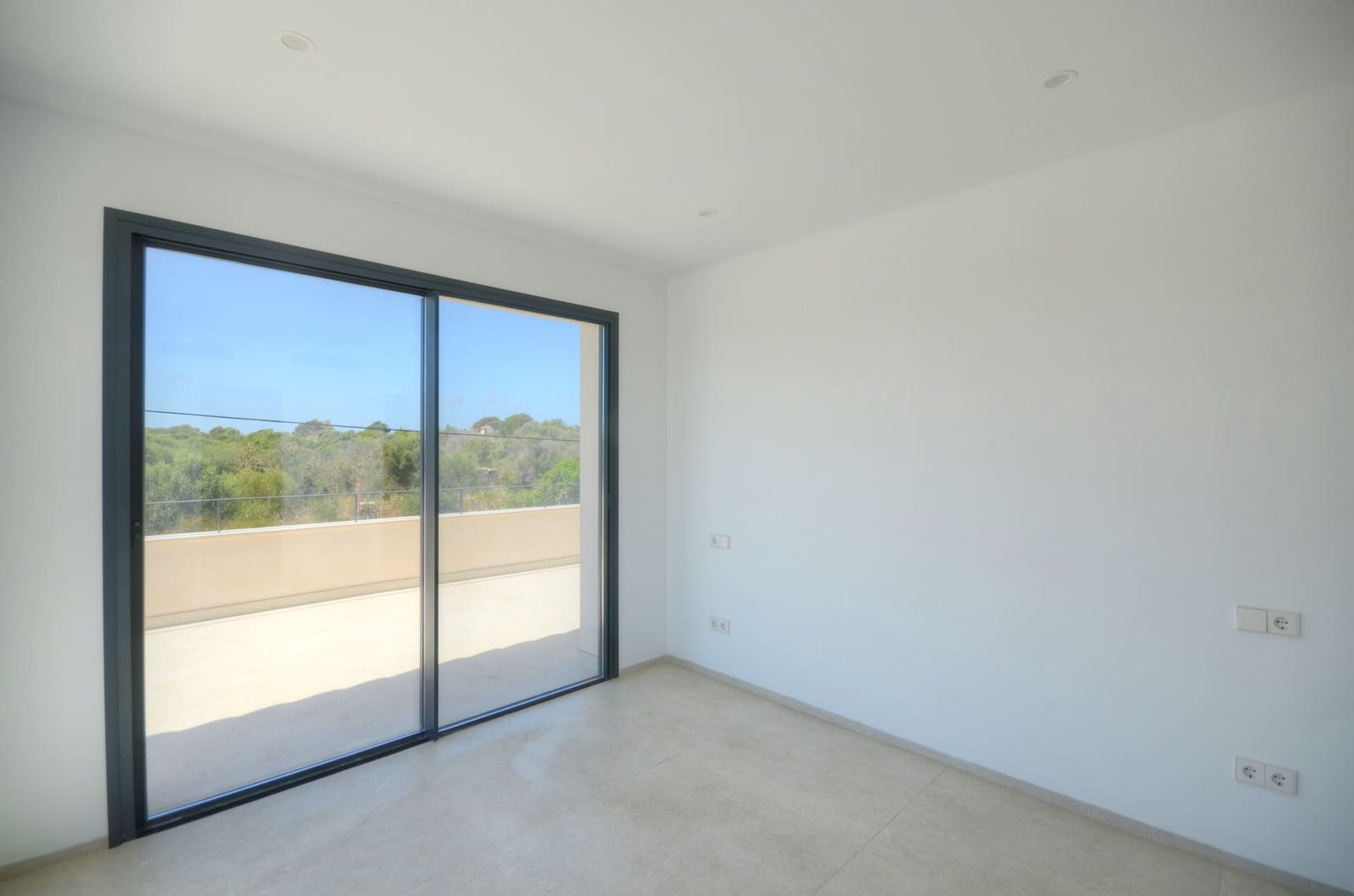 4 bedroom Villa for sale in Cala Llombards with pool garage - € 1,590,000 (Ref: 9321477)