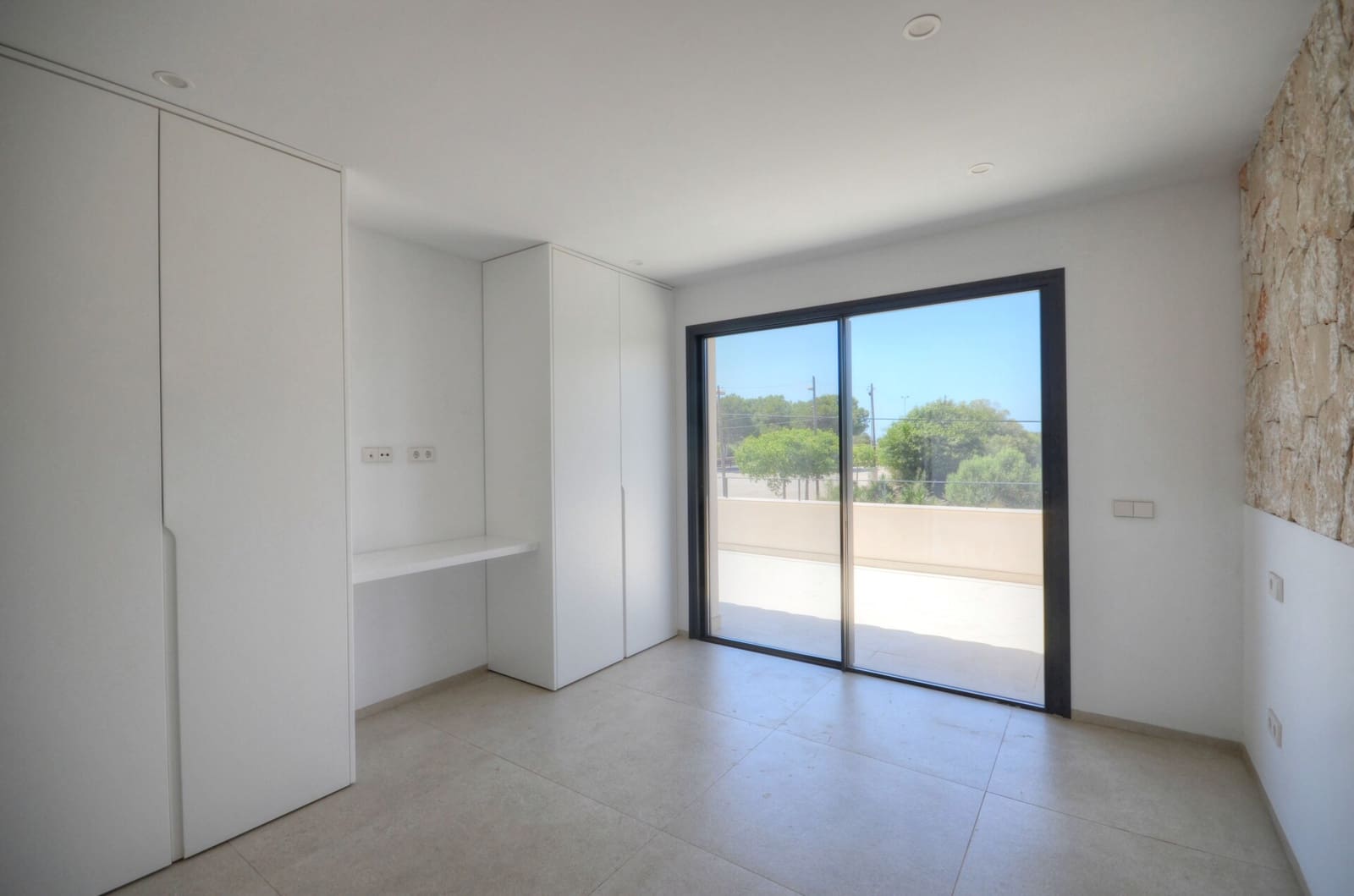 4 bedroom Villa for sale in Cala Llombards with pool garage - € 1,590,000 (Ref: 9321477)