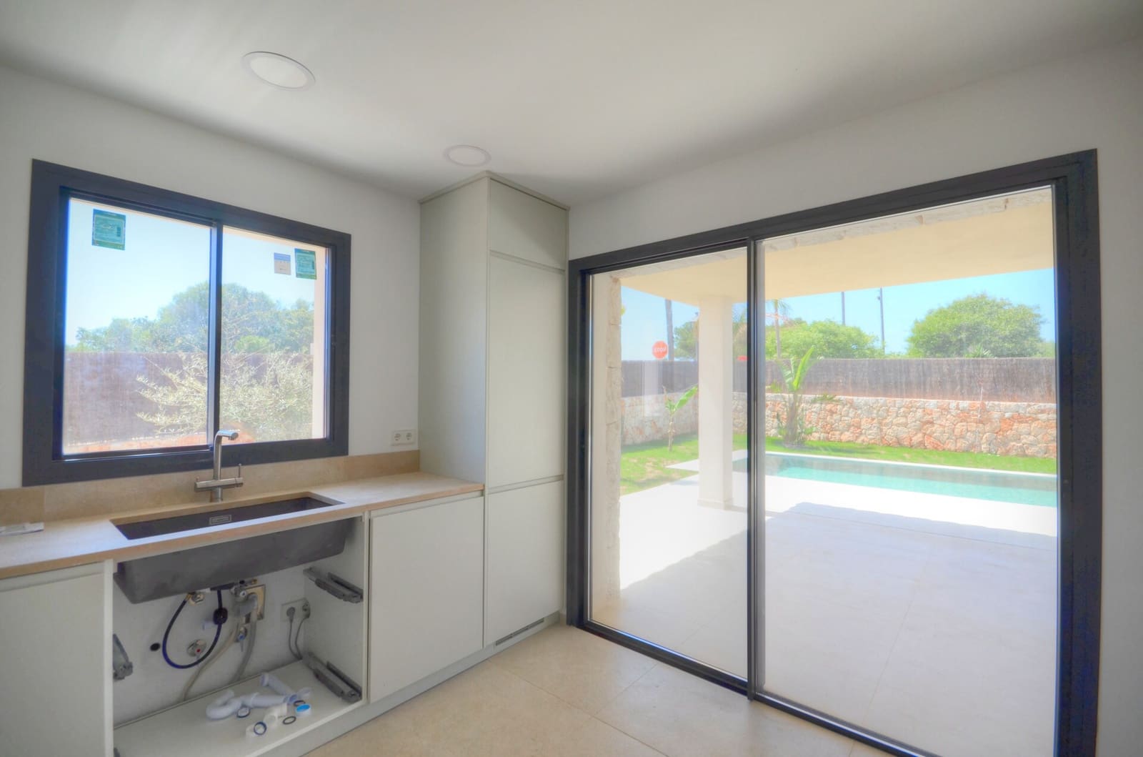 4 bedroom Villa for sale in Cala Llombards with pool garage - € 1,590,000 (Ref: 9321477)