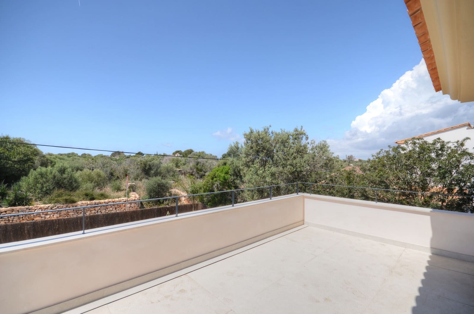 4 bedroom Villa for sale in Cala Llombards with pool garage - € 1,590,000 (Ref: 9321477)