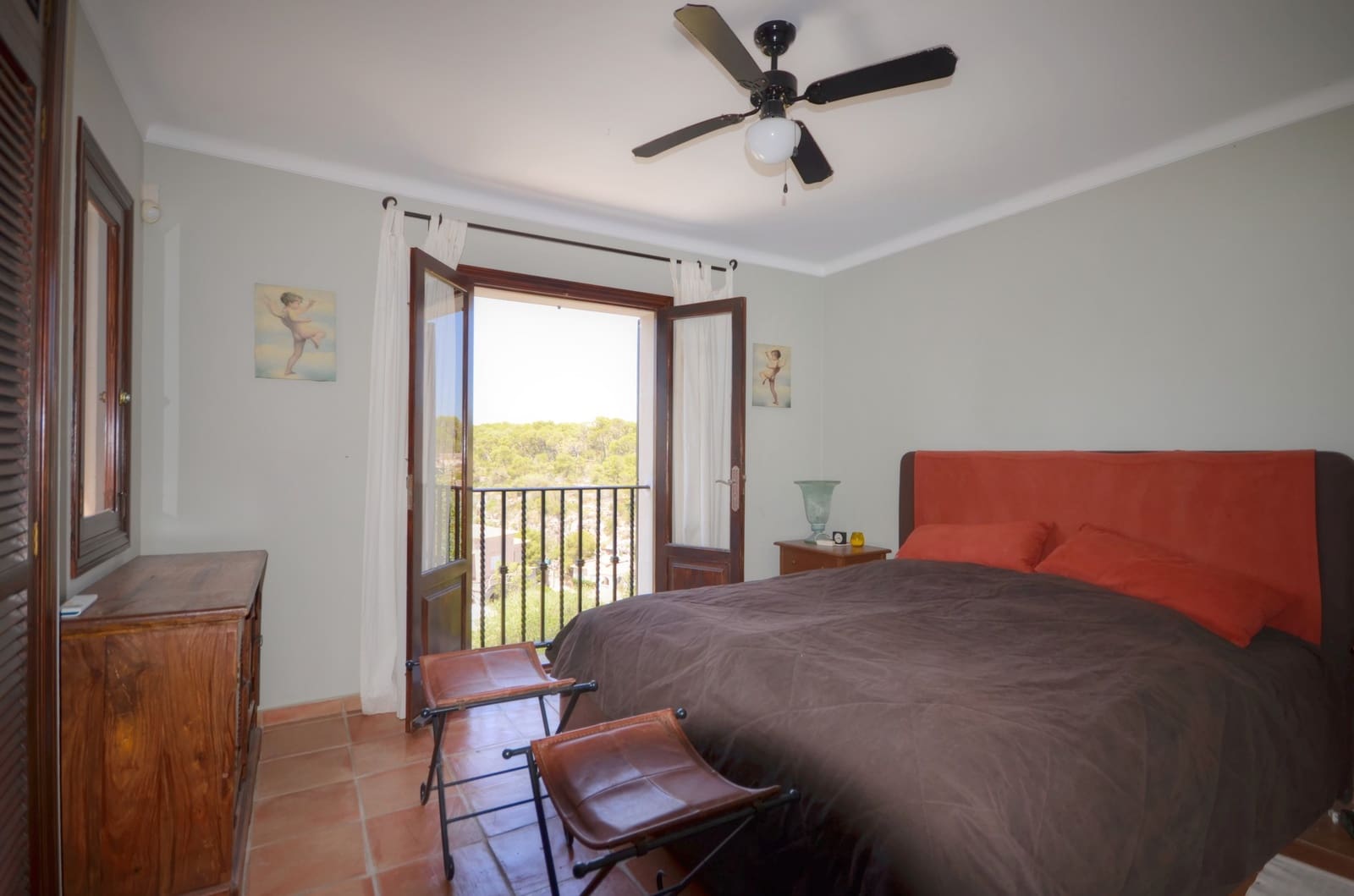 3 bedroom Villa for sale in Cala Figuera with pool garage - € 890,000 (Ref: 9547384)