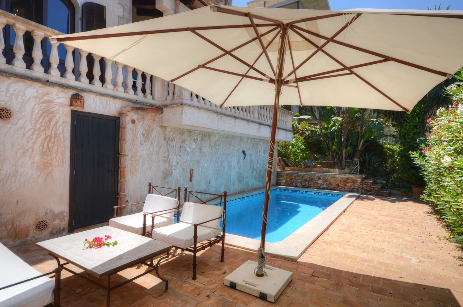 3 bedroom Villa for sale in Cala Figuera with pool garage - € 890,000 (Ref: 9547384)