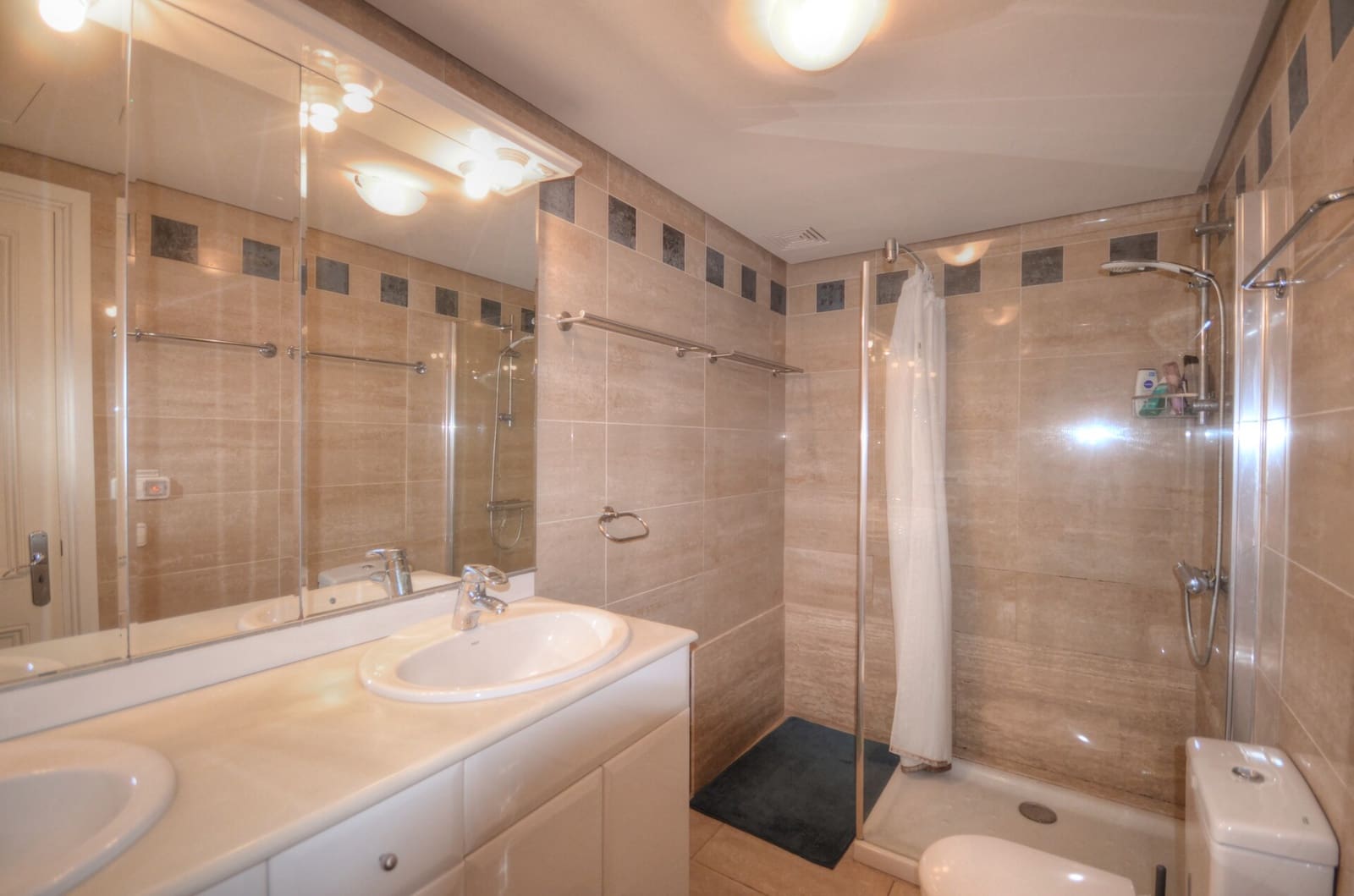 2 bedroom Flat for sale in Cala Figuera with pool - € 450,000 (Ref: 9777307)