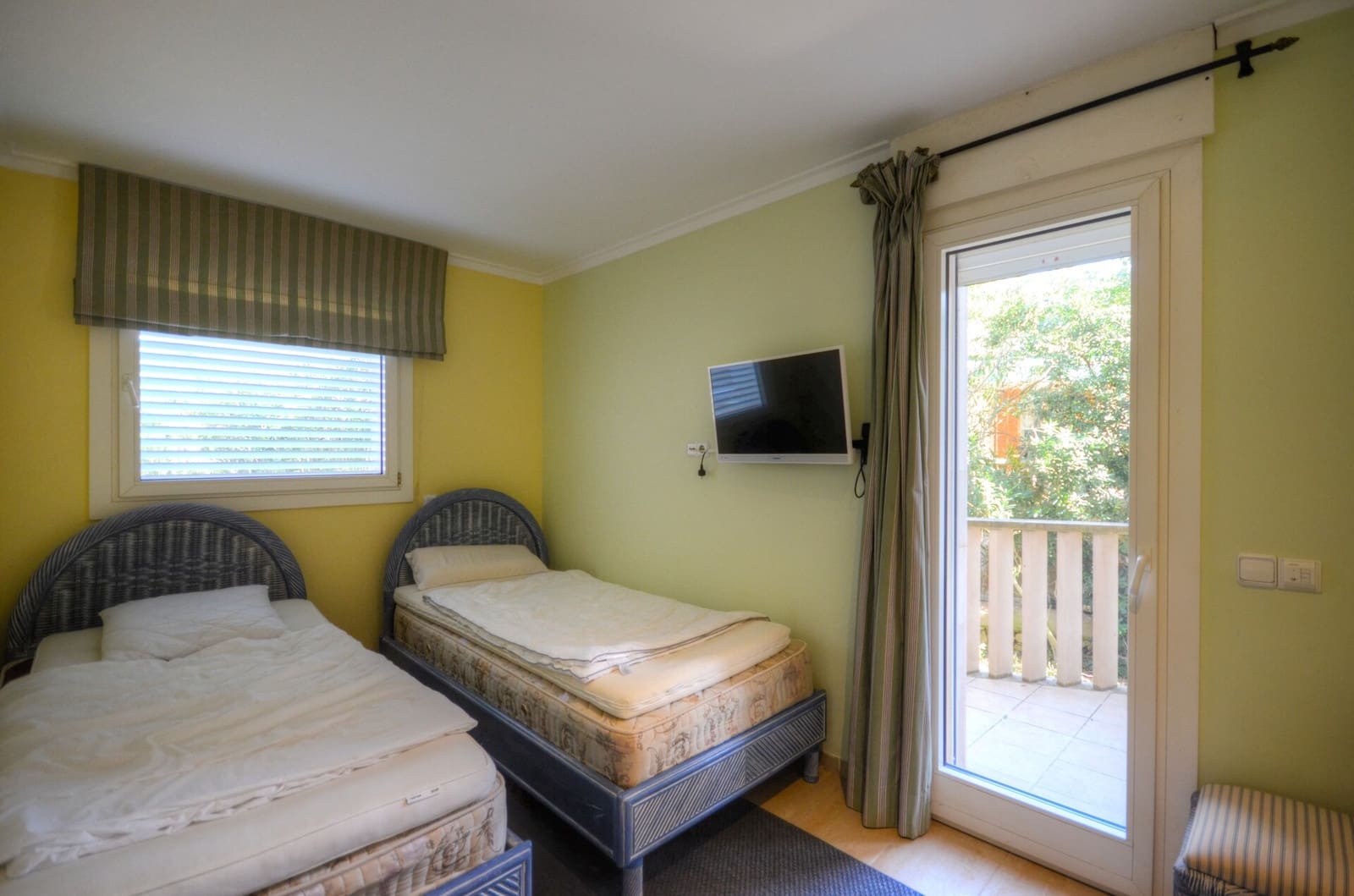 2 bedroom Flat for sale in Cala Figuera with pool - € 450,000 (Ref: 9777307)